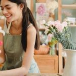 Бизнесът с цветя е цъфтящ бизнес, а цената за крайния потребител е 200%